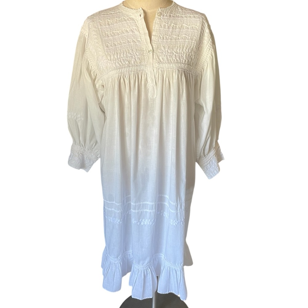 White tunic embroidered dress